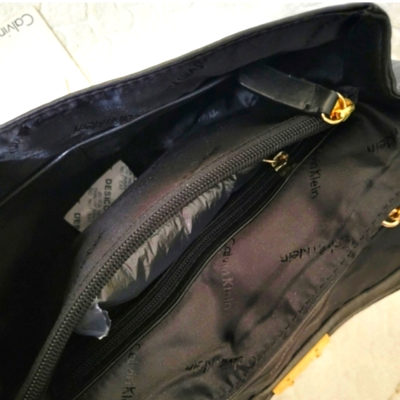 🎋Calvin Klein Leather Crossbody/Shoulder Bag - Picture 8 of 11